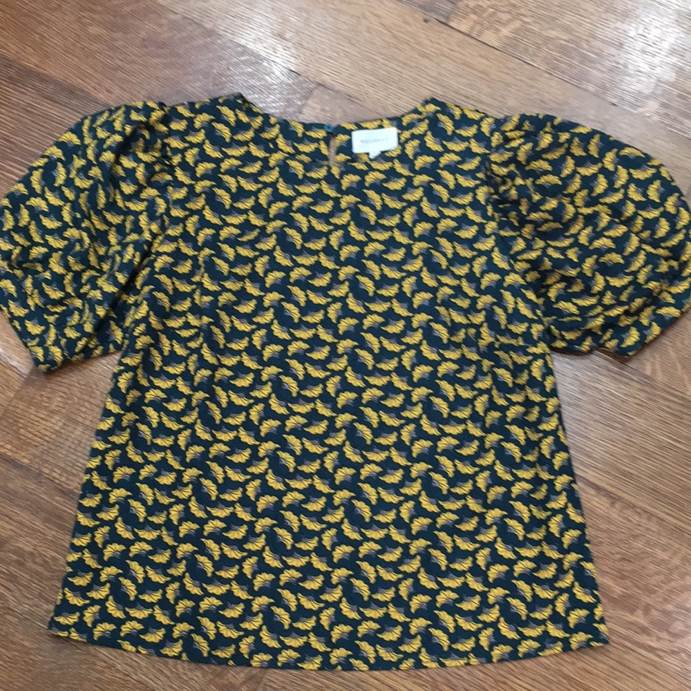 Melloday Leaf Patterned Blouse with Puff Sleeves size Mediun